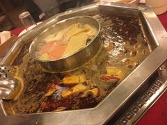 -山城年华老火锅(玉林店)