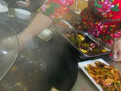 -屯老二农家铁锅炖·行业领军者(梅江店)
