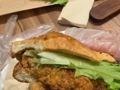 -必胜客(威高广场店)