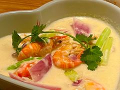 -大头虾越式风味餐厅(光明广场店)