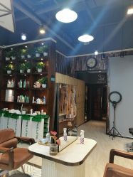 -PE SALON