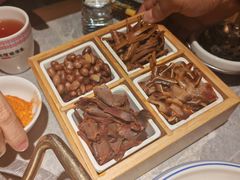 -野山舂·贵州现舂酸汤牛肉(民生路店)