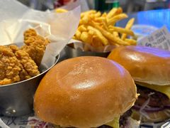 -TRIPS BURGER(大钟寺店)