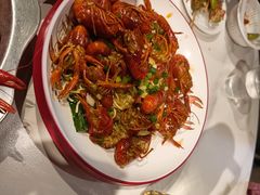 -老街烧烤大排档·地道湖北菜·龙虾馆(汉口火车站店)