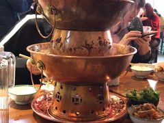 -炉小二铜锅牛蛙•川湘菜(三里屯店)