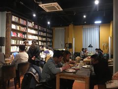 -房角石咖啡与书(吉大南校店)