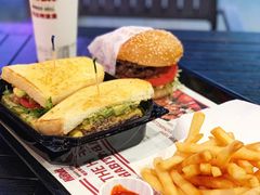 圣塔芭芭拉经典牛肉特堡-The Habit Burger Grill 哈比特汉堡(爱琴海店)
