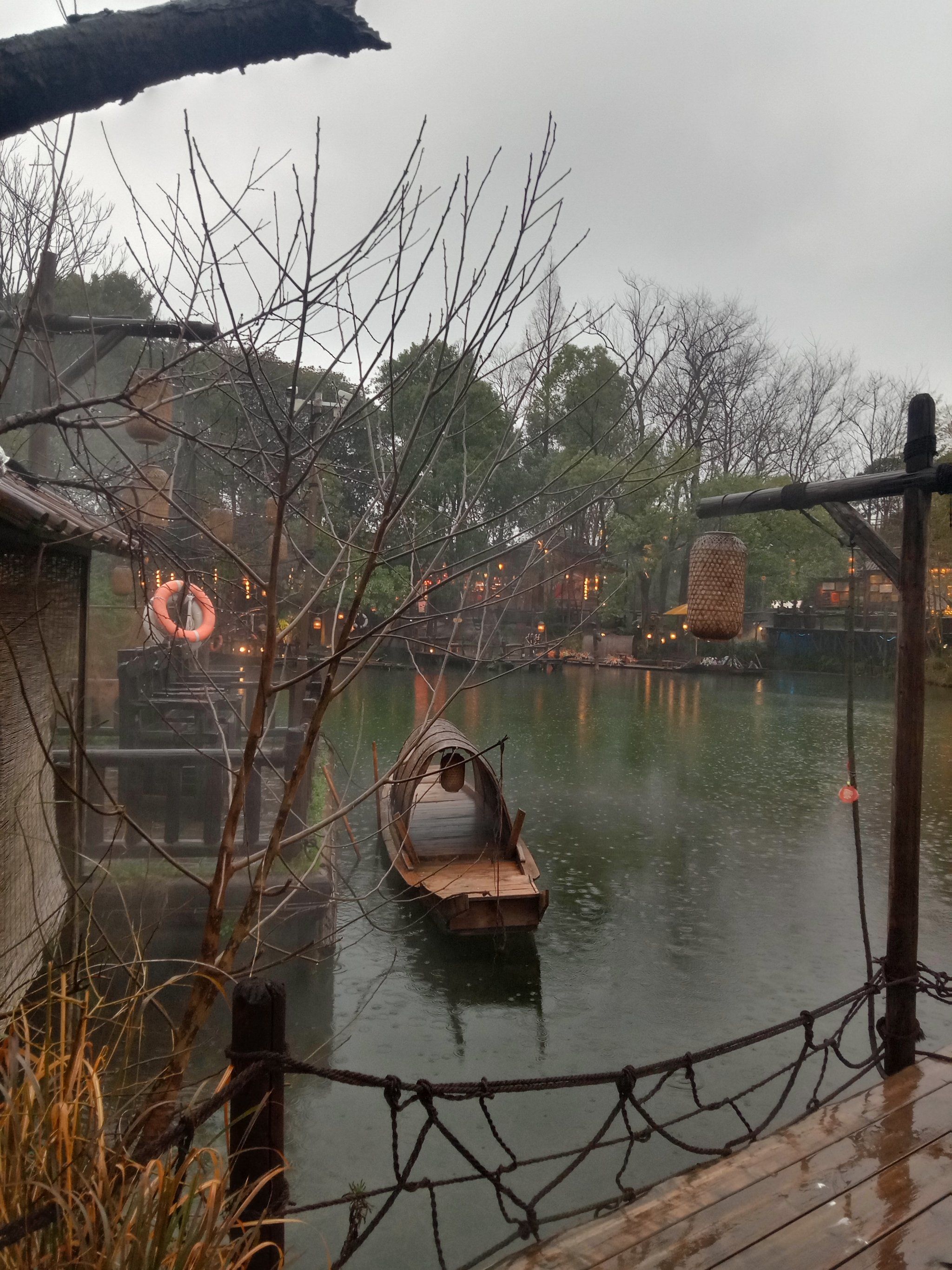 湘江畔的老渔村,环境清幽,江水碧波荡漾