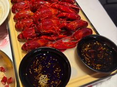 -肥肥虾庄·金牌油焖大虾(汉街SKP店)