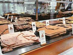 面包甜点陈列柜-Laderach 莱德拉(上海环贸iapm店)