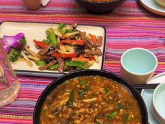 -香巴拉云南餐厅(华莱坞店)