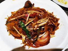牛柳炒河粉-港丽餐厅