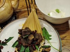 -亮欢寨(凯里总店)