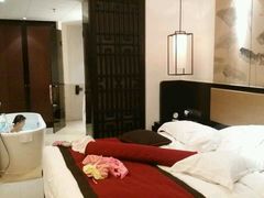 -三亚湾海居铂尔曼度假酒店