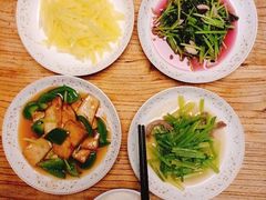 -喜爱宝月嫂(滨江浙二店)