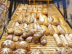 -Dough&Joe团憩(瑞虹天地月亮湾店)