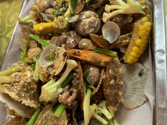 -鑫渔港海鲜本地菜·山海关浑锅(东戴河店)