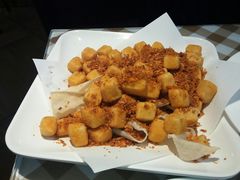 -新大咀港式茶餐厅(宝山万达店)