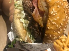 -The Habit Burger Grill 哈比特汉堡(爱琴海店)