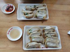 -小姜锅贴(凤凰街店)