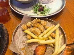 -豪客嘉族·麦尼顿西餐厅(乐福天下店)