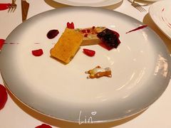 露杰鹅肝配车厘子和红酒黑提汁-福楼法餐厅FLO