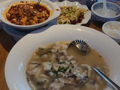 -严记小天府酸菜鱼(西四路店)