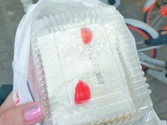 -红宝石·鲜奶小方·海派西点房(金杨店)