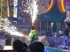 -Famous肥猫墨西哥音乐餐吧(五棵松华熙LIVE店)