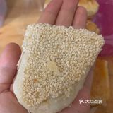 个大味足的中式糕点