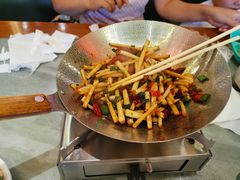 广式香肠炒花生芽-稻园谷庄鱼头泡饭·锅气小炒(兴业路店)