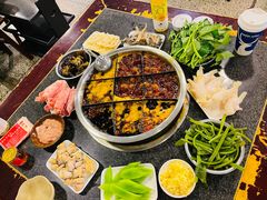 -邓莽子老火锅(中兴路总店)