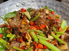 招牌白辣椒爆牛肉-北京老铺烤鸭(老城根店)