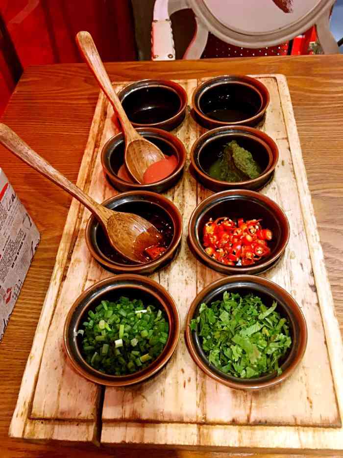 小四喜餐厅(回龙观店)-"中午去了这家新开的小四喜火锅,一进门有点.