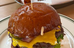 Classic Handcrafted Beef Burger