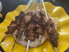 -烤肉小伙烤肉店