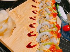 牛油果蟹肉鲜虾卷-花见无国界料理(科林楼店)