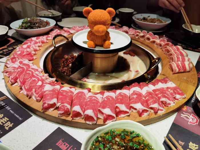 蜀城巷子老成都火锅(人民广场店)-"环境很不错,就在人广,大光明影院