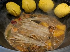-锅老头海鲜铁锅炖