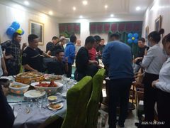 -一家人(南京路店)