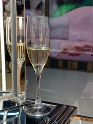 -BULB STUDIO 巴柏明星发型工作室