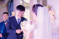 -NaNa婚纱礼服馆