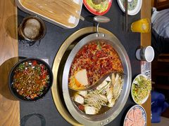 -沸炉重庆老火锅(军事博物馆店)