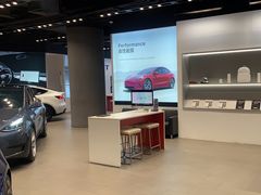 -TESLA 特斯拉(上海太古汇体验店)
