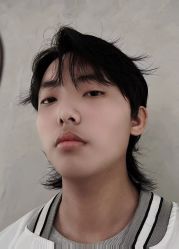 -变画·发型STUDIO