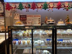 面包甜点陈列柜-盒马鲜生(红莲店)