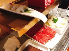 -海底捞火锅(金山百联店)