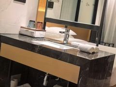 -上海尊茂酒店