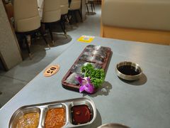 -围炉肉舍•炭烤活鳗•丹东海鲜烤肉(步行街店)