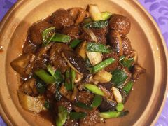 酸豆角肥肠-民间瓦缸煨汤館(嵩山路店)